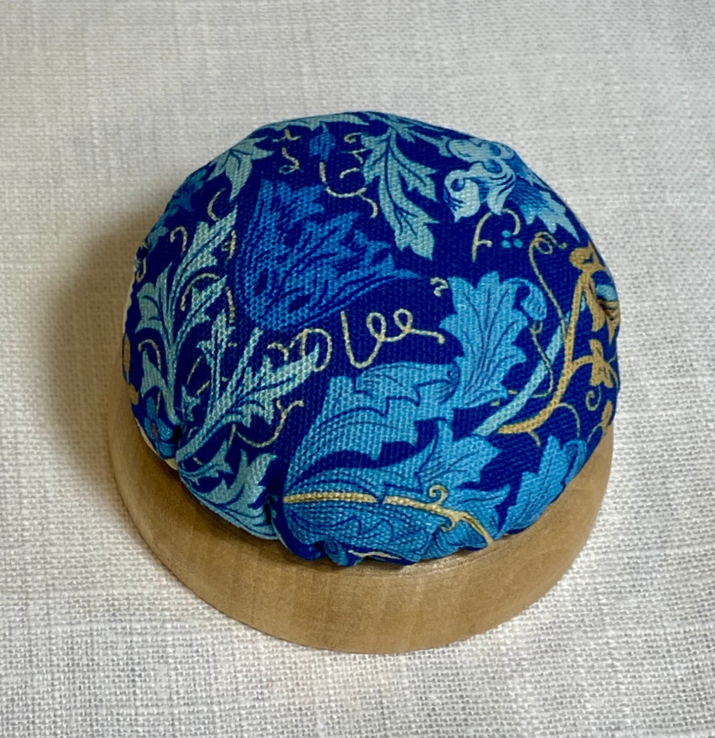 Dome Top Pincushion - Woodblock Floral