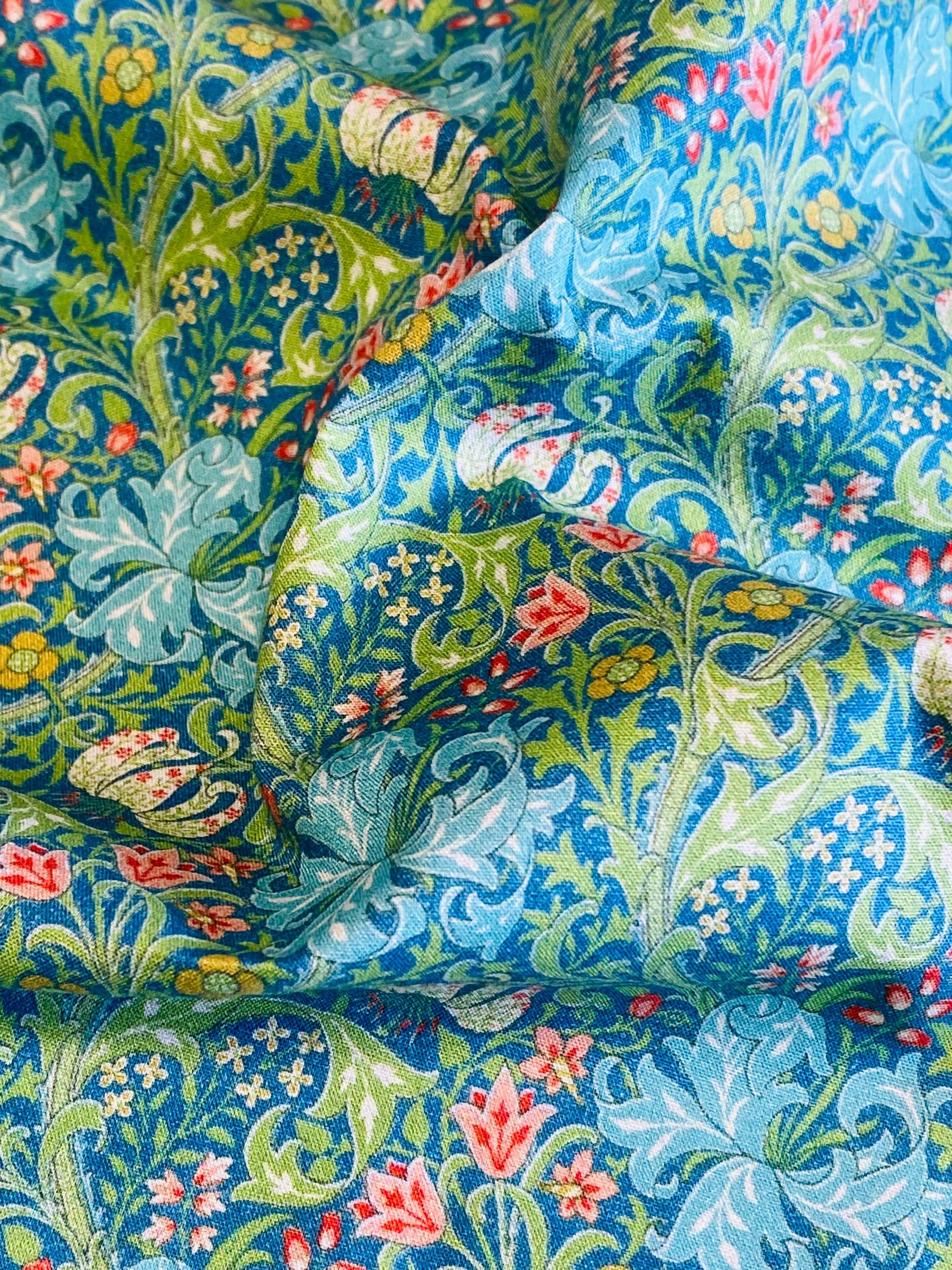 William Morris Golden Lily  -