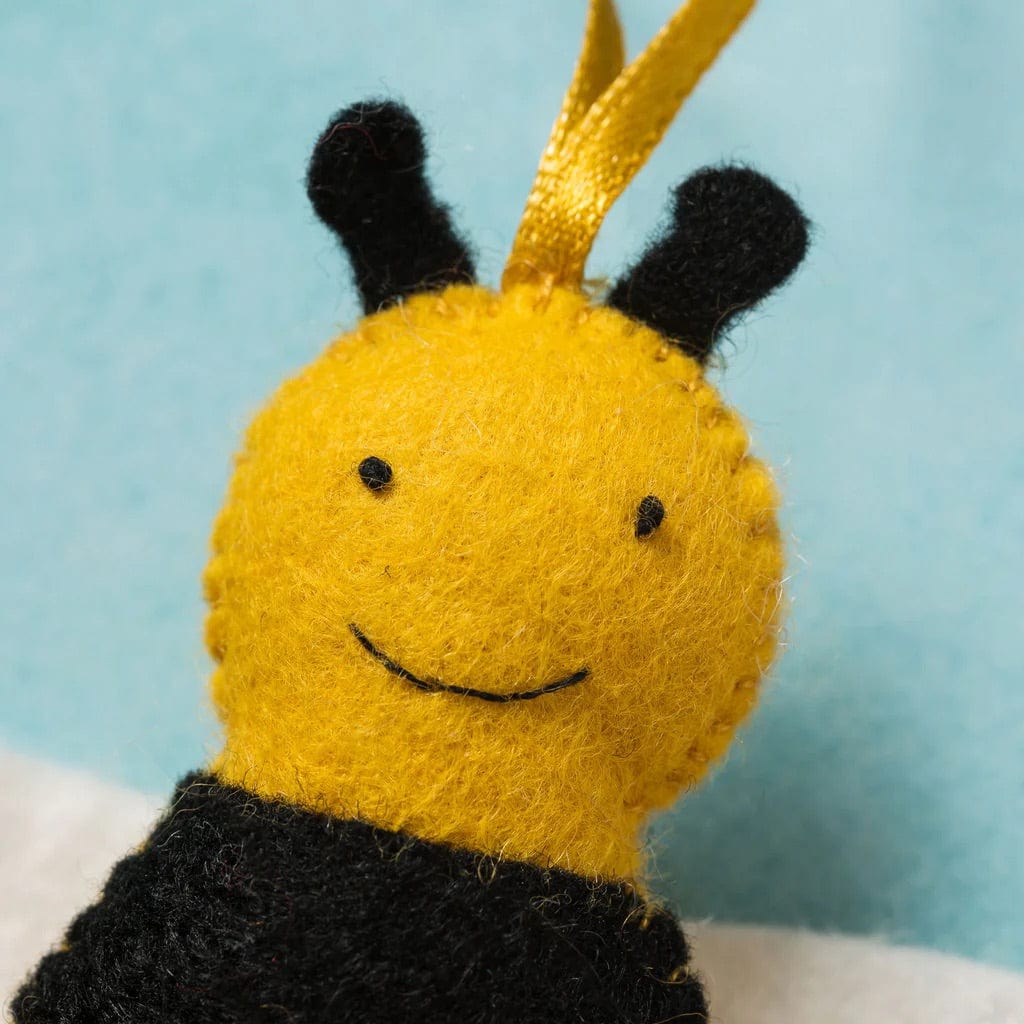 Bee and Flower Felt Craft kit  -