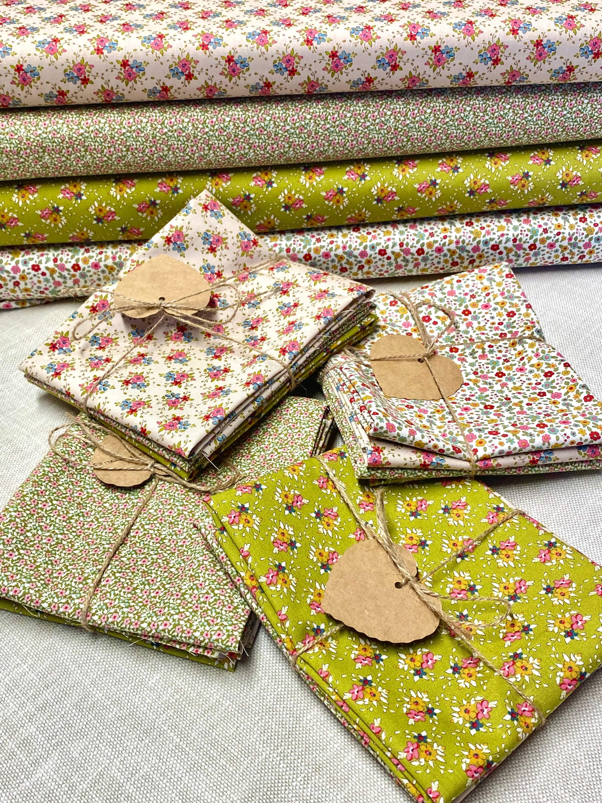 Fat Quarter Bundle                  Creating Memories: Spring  -  Spring