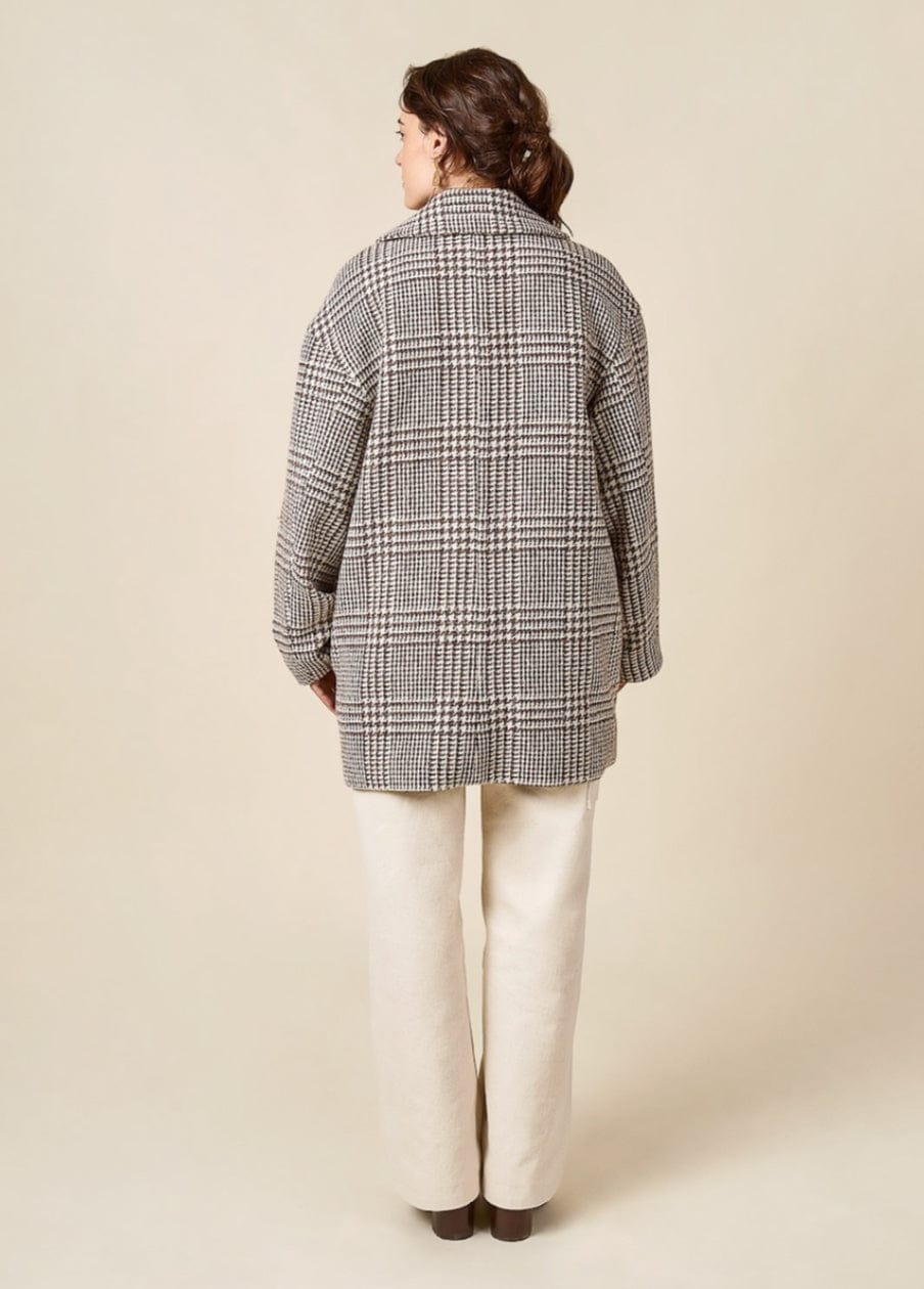Phoebe Coat Closet Core -