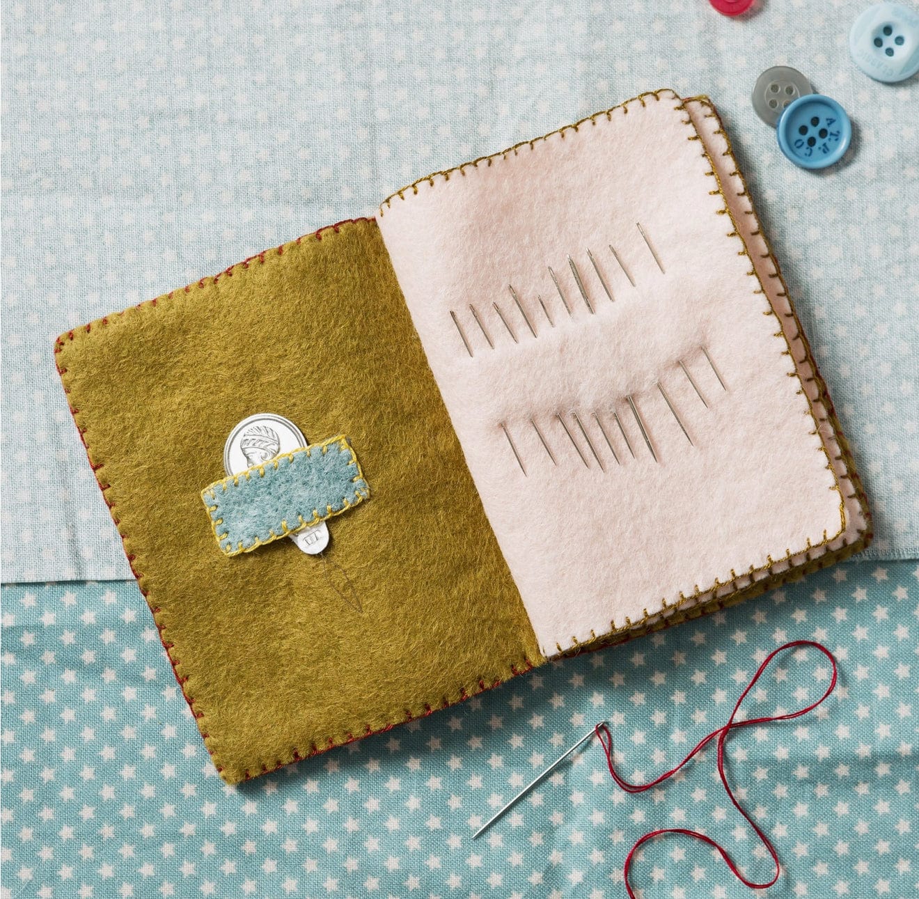 Felt Craft Kit Needlecase  -