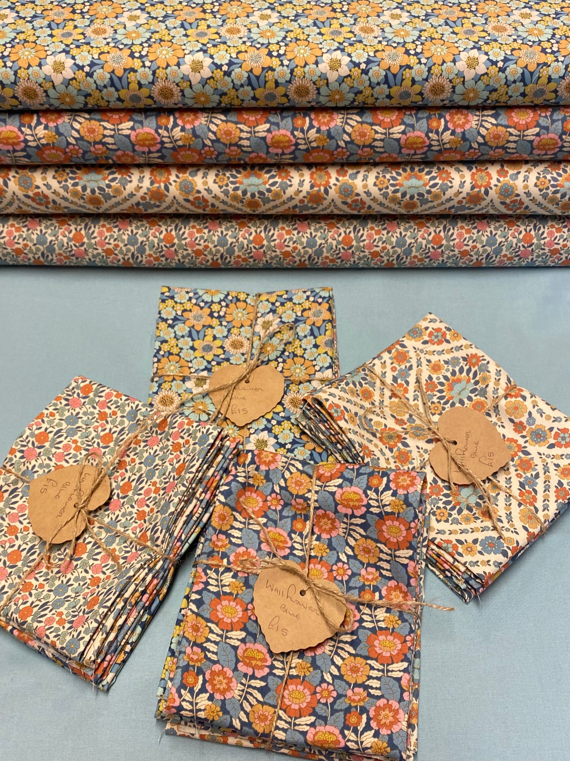 Fat Quarter Bundle                  Wallflower Blue  -  Blue