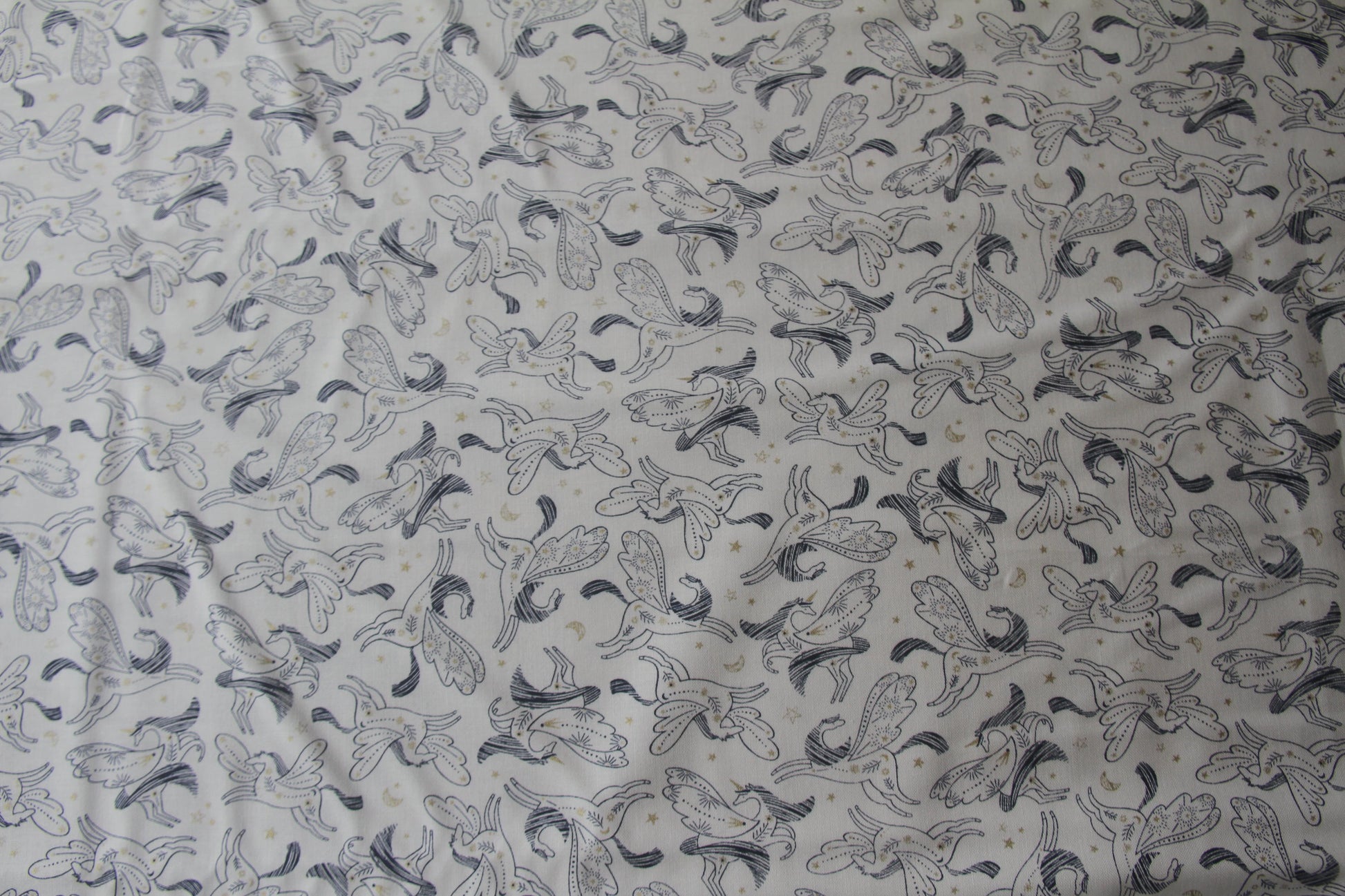 Elegant Unicorns  -  Cream