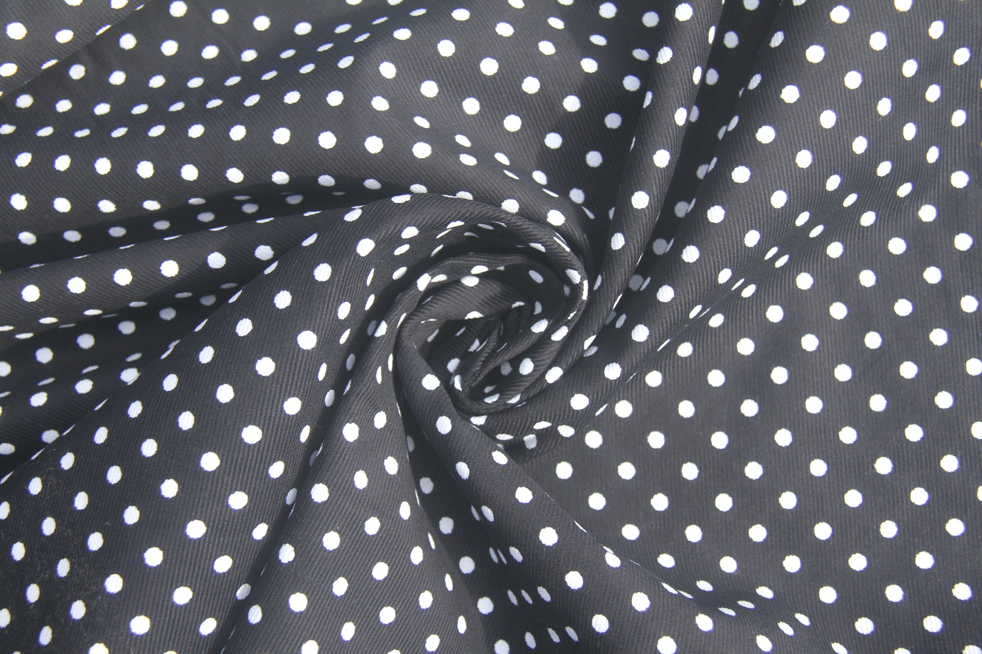 Dot-Dot-Dot  -  Black