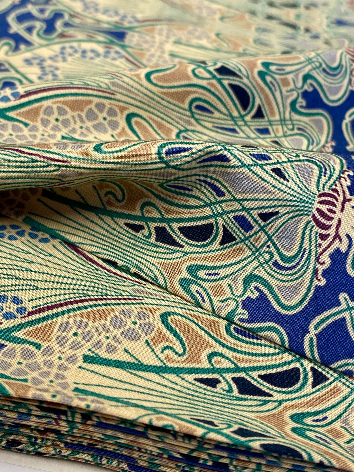 Daphne  -  Blue