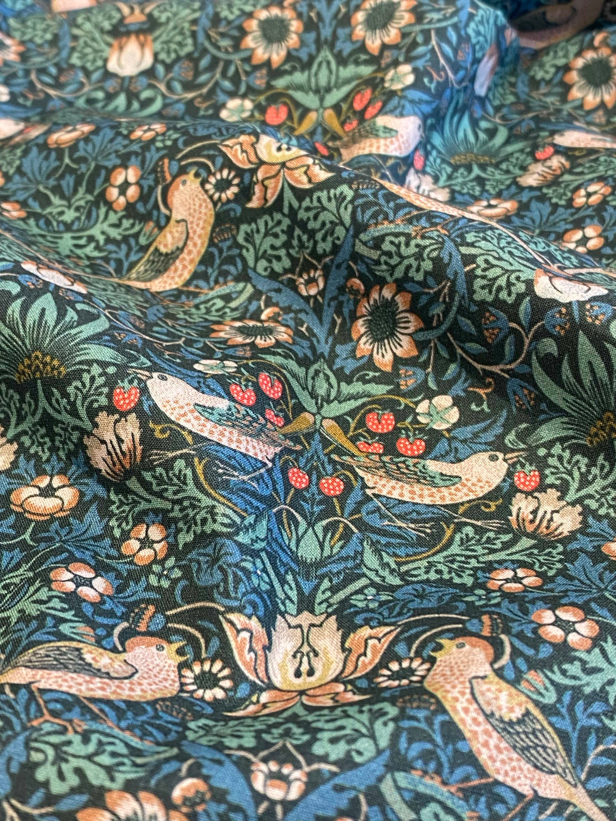Strawberry Thief William Morris  - 