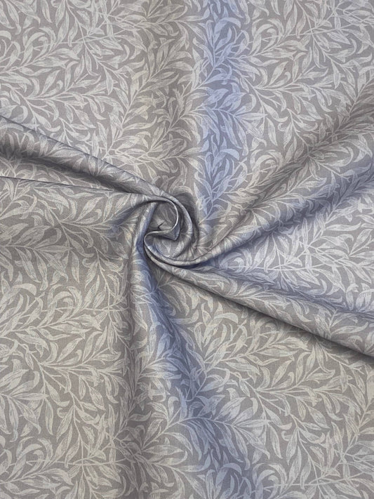 Willow Boughs quilting cotton  -  Silver